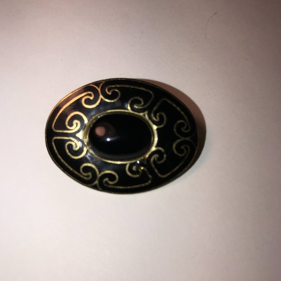 Black and gold Oval Mona So Pin - Picture 4 of 4